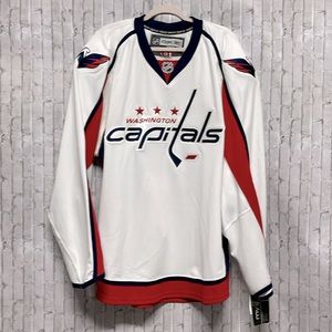 Rare NWT Washington Capitals Pro NHL Reebok Jersey with Pro fight strap. Sz. 60